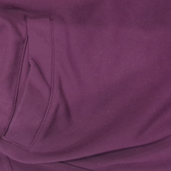 Lululemon Anti-Gravity Short Plum - Picture 10 of 13
